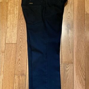 Wrangler Wrancher Dress Jean Black 30x30